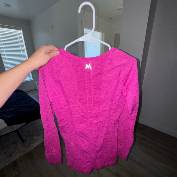 Pink long sleeve - Picture 3 of 3